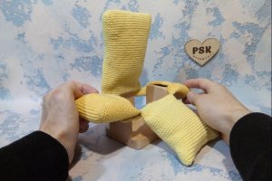 Маленьке крісло ляльки іграшки, меблі ручної роботи - Опис