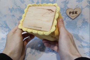 Маленьке крісло ляльки іграшки, меблі ручної роботи - Опис