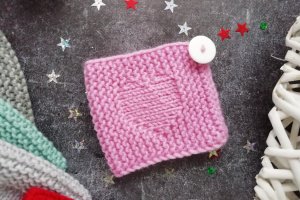 В'язаний чохол на чашку "Серце" - Опис