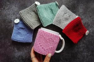 В'язаний чохол на чашку "Серце" - Опис