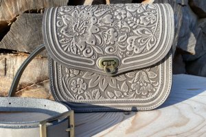 СУМКА ШКІРЯНА "КВІТКА" КОЛІР сірий - Опис