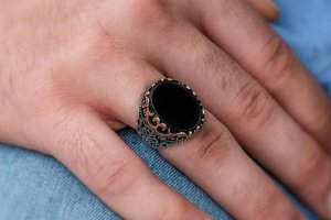 Серебряное кольцо мужское с гравировкой инициалы под заказ - Описание