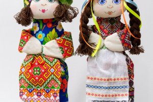 Прикраса на пляшку Украінка- Господиня - Опис