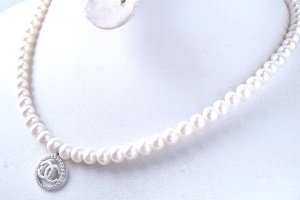 Комплект из натурального жемчуга в серебре колье и браслет - Описание