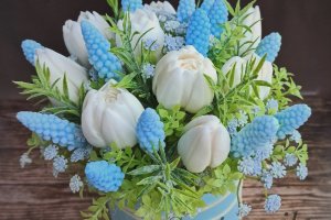 Букеты из эустомы и весенними цветами с Милая ручной работы - Описание