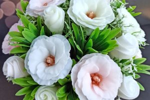 Букеты из эустомы и весенними цветами с Милая ручной работы - Описание