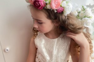 Вінок з піона малиново-персиковими - Опис