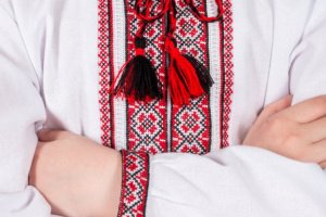 Вишиванка для хлопці "Оксамитоа" - Опис