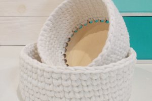 Набір білих трикотажних кошиків, 2 шт - Опис