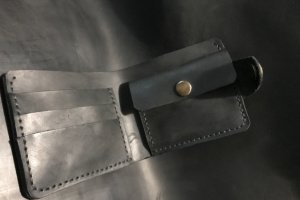 Кожаный кошелёк ручной работы - Описание