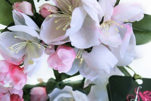 Шовкова брошка "Яблуневий цвіт" - Опис