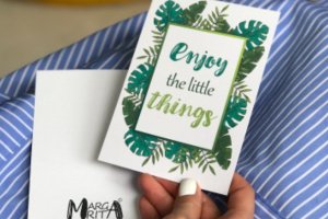 Листівка «Enjoy the little things” - Опис