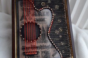 Картина валентинка "Струны гитары в твоем сердце" string art - Описание