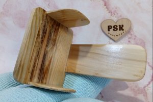 Маленьке крісло ляльки іграшки, меблі ручної роботи - Опис