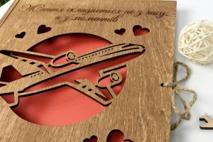 Дерев`яний альбом з гравіюванням для любителів подорожувати - Опис