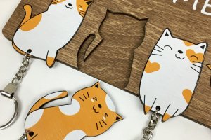 Оригінальна дерев`яна ключниця з милими котиками - Опис