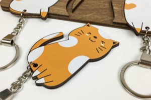 Оригінальна дерев`яна ключниця з милими котиками - Опис