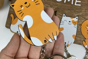 Оригінальна дерев`яна ключниця з милими котиками - Опис