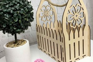 Подарункова дерев`яна корзинка для квітів - Опис