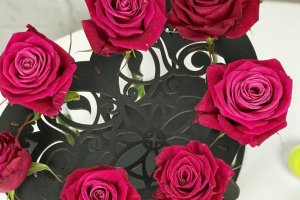 Дерев`яна підставка для квітів зі скляними колбами - Опис