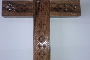 Хрест різьблений  - Опис