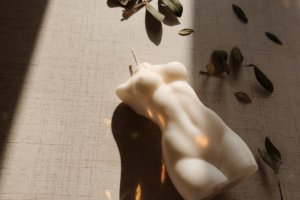 Свеча женское тело - Описание