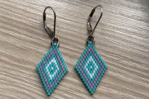 Работа Серьги Ромбы из бисера