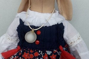 Зайка с сердечком - Описание