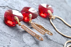 Swarovski и позолота комплект кулон и серьги сердце - Описание