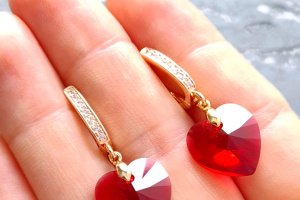 Позолоченные серьги с кристаллами Swarovski сердце Scarlet - Описание
