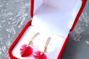Позолоченные серьги с кристаллами Swarovski сердце Scarlet - Описание