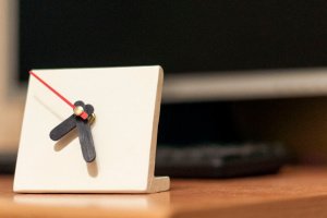 Бетонні настільний годинник - Опис