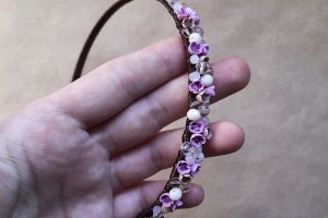 Бузковий обруч з квітами, обруч для дівчинки - Опис