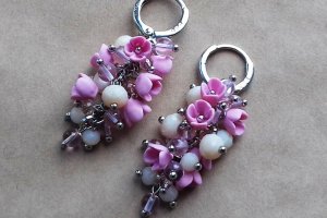 Рожеві сережки грона, сережки з квітами, ніжні сережки - Опис