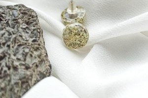 Серьги гвоздики полусферы с цветами, красивые серьги - Описание