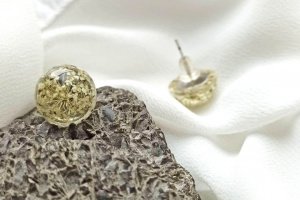 Серьги гвоздики полусферы с цветами, красивые серьги - Описание