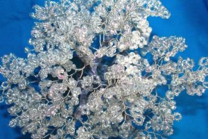 Мініатюрне деревце з бісеру - Опис