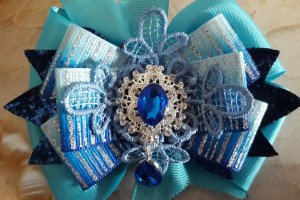 Бантики с косичками из конеколона - Описание