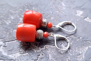 Серьги с натуральными кораллами под старину - Описание