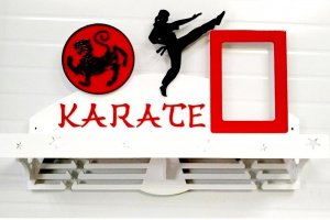 Медальница "Карате" с полкой для кубков 52х34 см - Описание