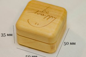 Персонализированный деревянный футляр для колец из бука  - Описание