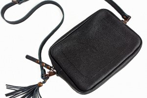 Чорна жіноча кроссбоді - Опис