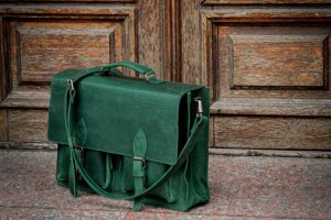 Кожаный мужской портфель. Мужская сумка для докумнтов  - Описание