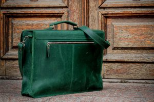 Кожаный мужской портфель. Мужская сумка для докумнтов  - Описание