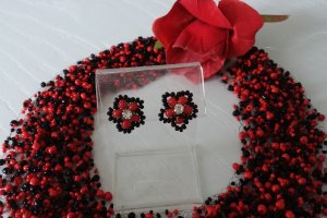 Кольє Повітряне Червоно-чорне - Опис