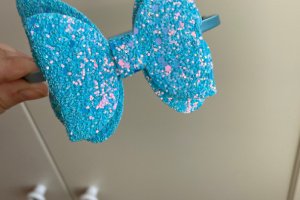 Обруч метелик блакитний насичений - Опис