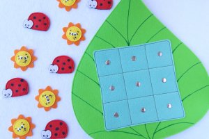 Развивающая игра крестики-нолики из фетра,дидактические игры - Описание