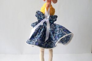 Інтер′єрна текстильна лялька в стилі тільда - Опис