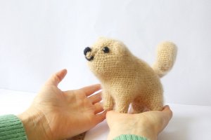 Породистая собака, мягкая игрушка, вязаная крючком - Описание