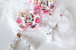 Подарунковий набір зайчик з полуницею - Опис